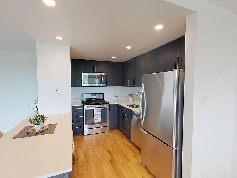 Munson Hill — Photo 37