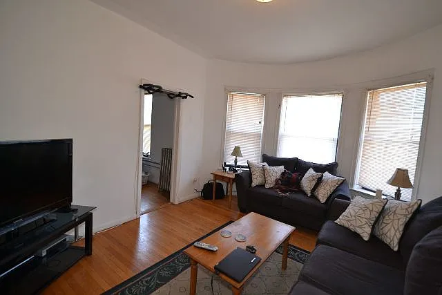 923 Waveland #D3 — Photo 10