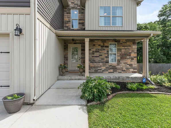 129 Sycamore Hill Dr, Clarksville, TN 37042
