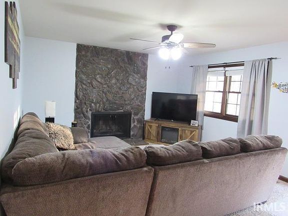 4th image of 3110 Shadywood Ln