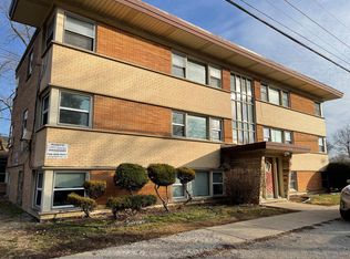 3558 147th St APT 2N, Midlothian, IL 60445