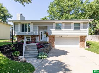 5424 S 151st St, Omaha, NE 68137