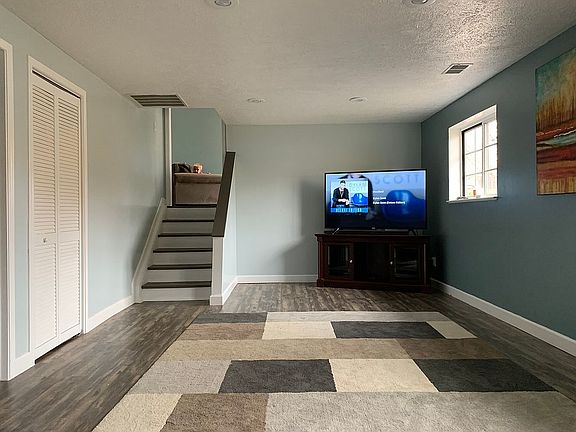 4th image of 540 W Lois Ln