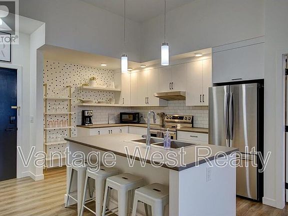 3rd image of 1215 Saint Paul St #609