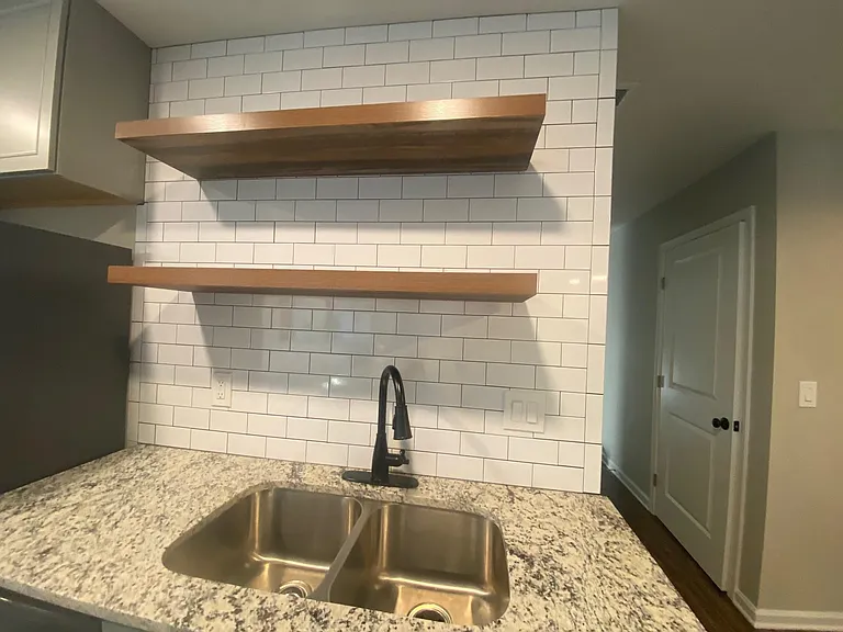 306 Alexander St SE #2 — Photo 2