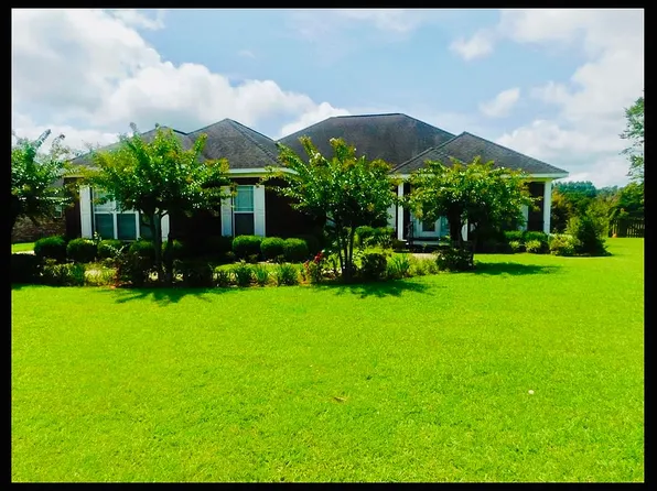 154 Sweetwater Dr, Headland, AL 36345