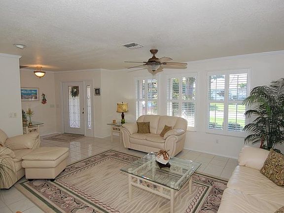 3rd image of 2120 Via Veneto Dr