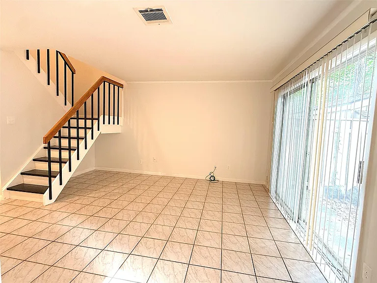 2429 W Settlers Way — Photo 5