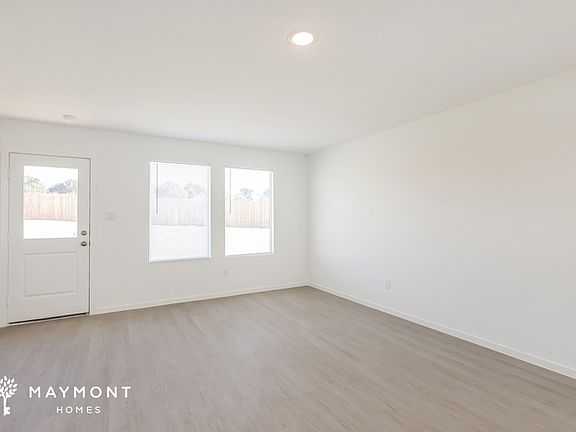 3rd image of 310 Gadwall Ave