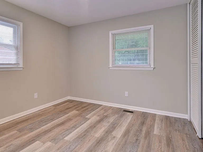 485 Colony Rd — Photo 20