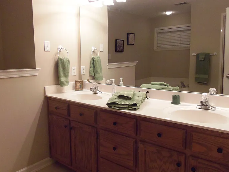 140 Center Springs Dr — Photo 11