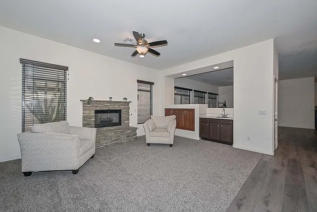 2210 E Branham Ln — Photo 13