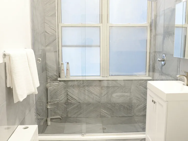 53 E 64th St #3 — Photo 7