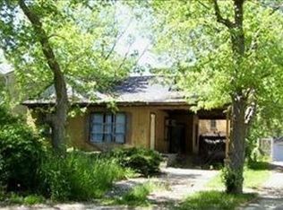 6818 E 4th Ave, Gary, IN 46403