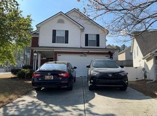 702 River Hill Dr, Lawrenceville, GA
