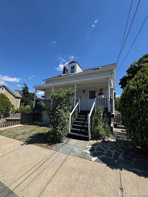 1st image of 28 Spring St