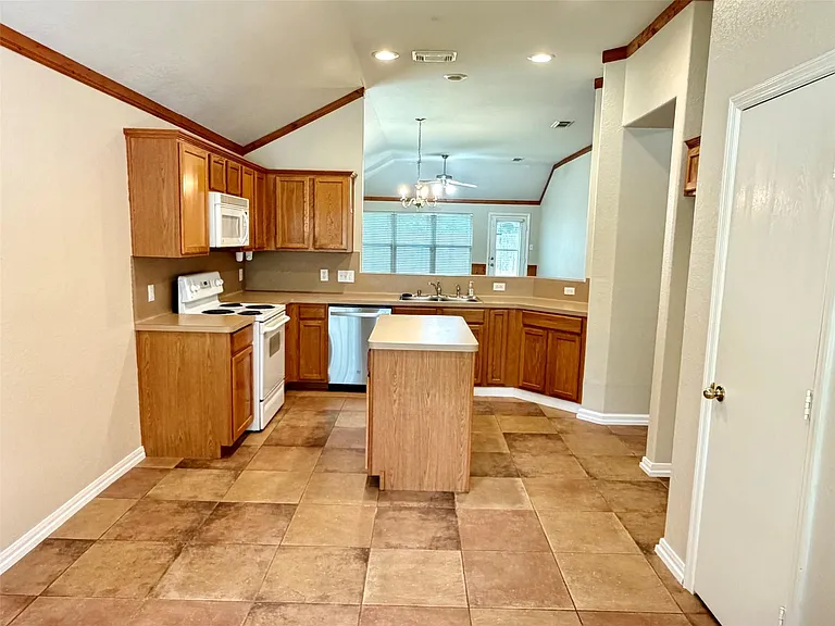 13003 Bramford Point Ln — Photo 9