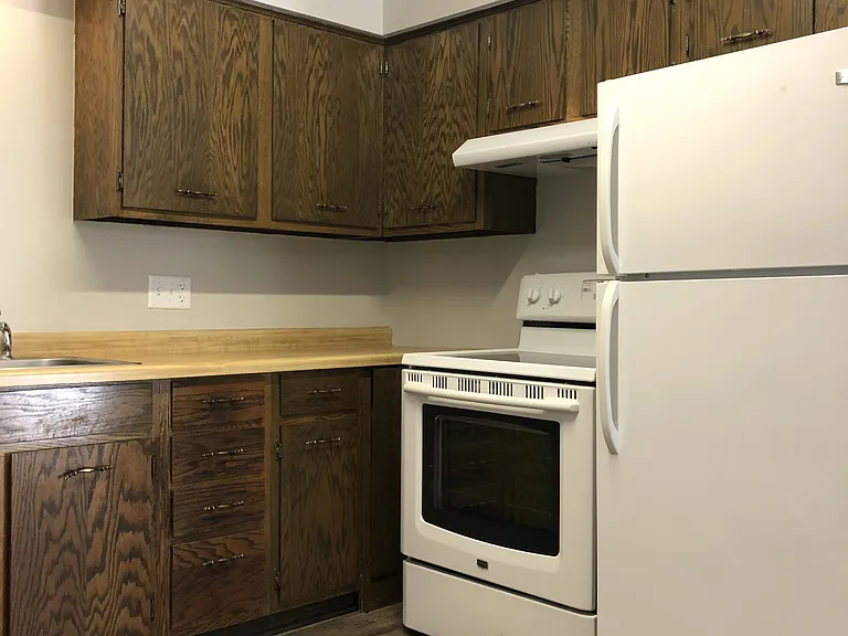 175 Susan St #5 — Photo 5