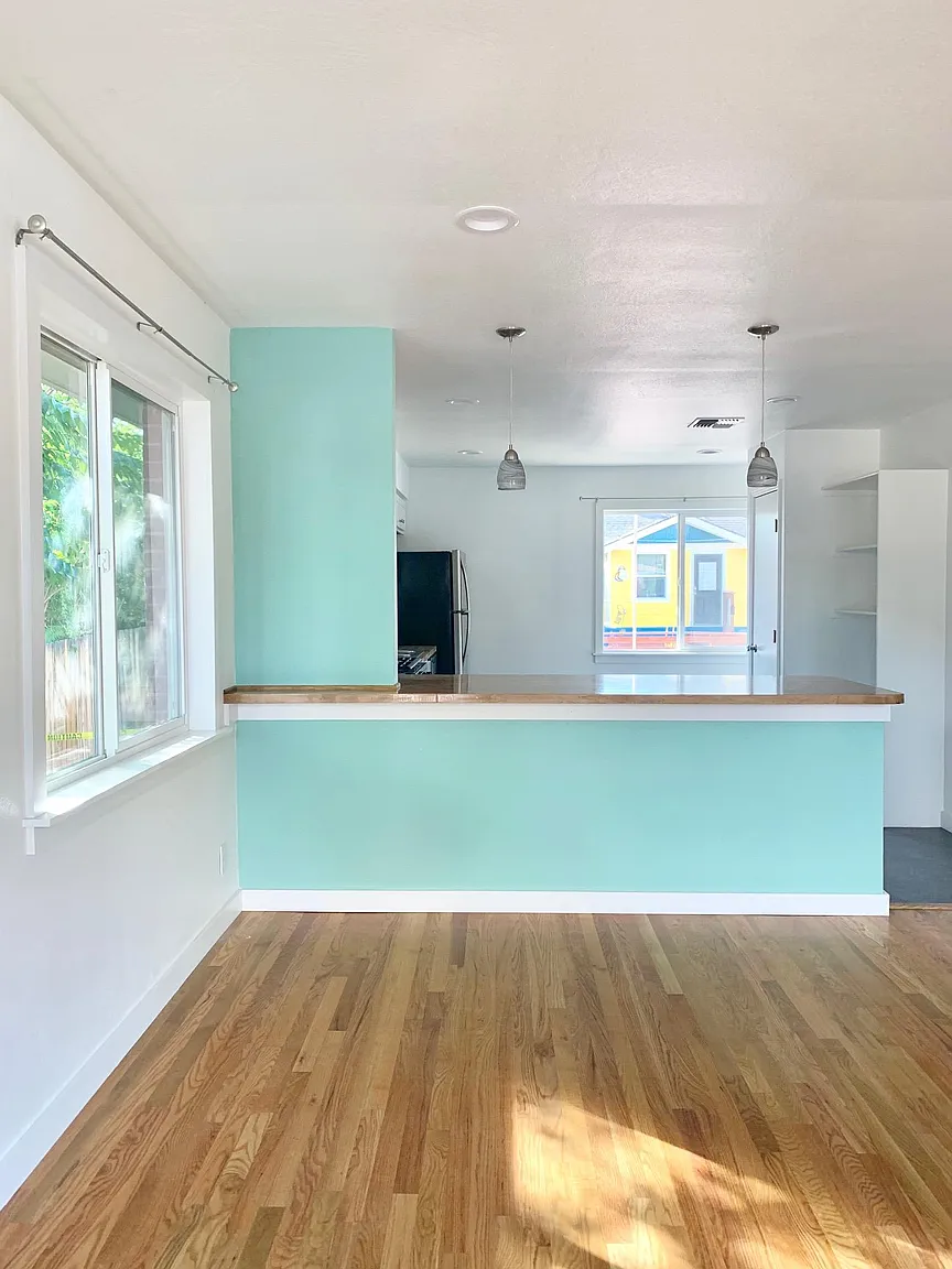 328 Stewart St #100 photo 1