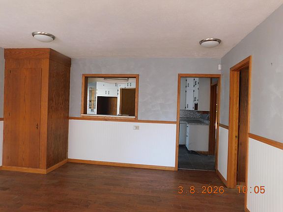 4th image of 108 Hill St