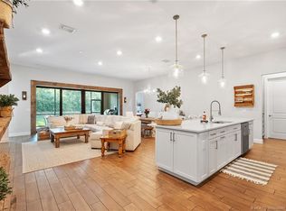 564 SE Villandry Way, Port Saint Lucie, FL 34984