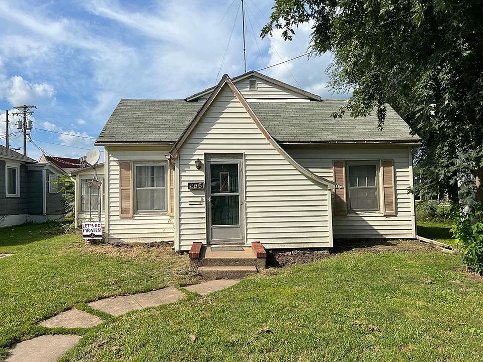 1st image of 205 E 8th Ct