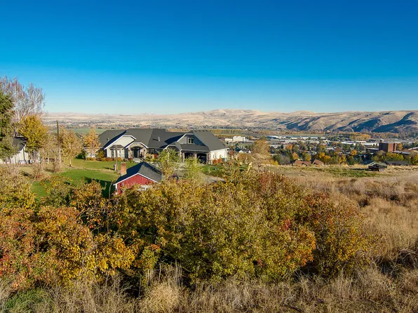 805 Selah Vista Way, Selah, WA 98942