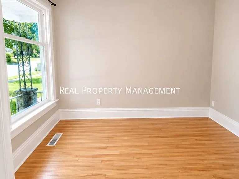 2366-2368 S 84th St #2368 — Photo 15