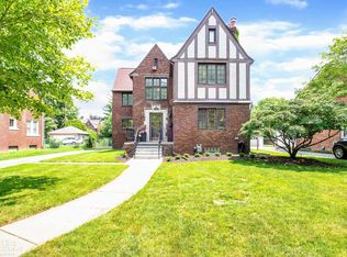 874 Westchester Rd, Grosse Pointe Park, MI 48230