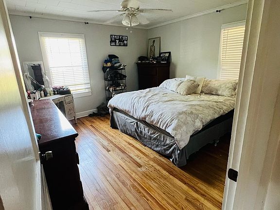4th image of 1105 E Horner St