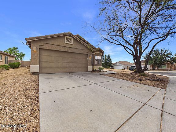 2nd image of 39642 S Old Arena Dr