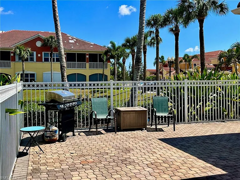 190 Shadroe Cove Cir #703 — Photo 23