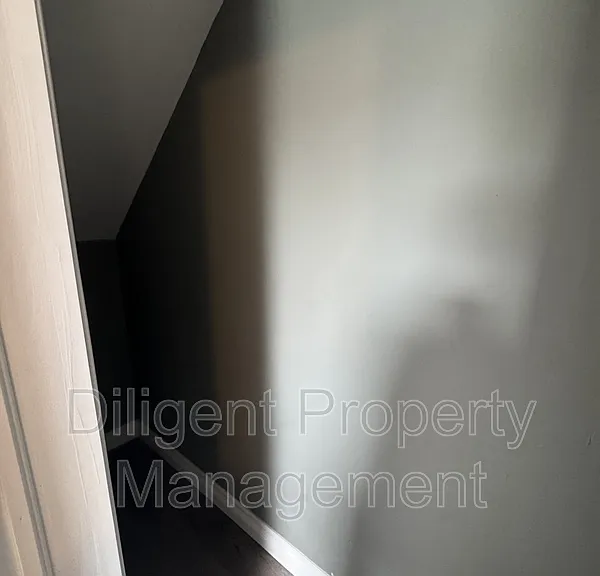 203 Rubidge St #201 — Photo 36