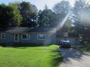 745 Woodbine St, Jackson, MI 49203