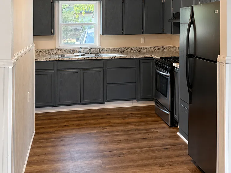 215 SE 38th St #215 — Photo 6
