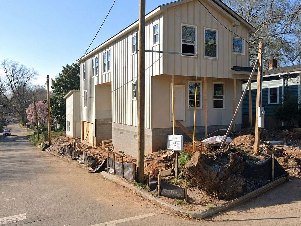2nd image of 977A Welch St SW