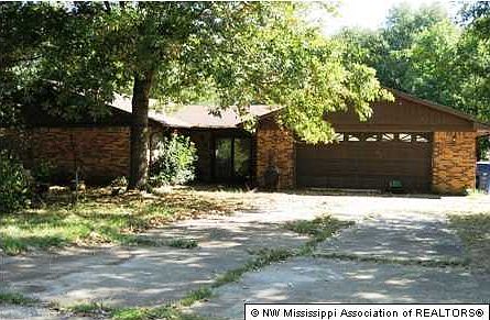 1st image of 3575 Bryn Mawr Dr