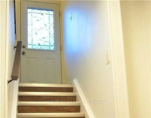 22 Otonabee Ave #LOWER B — Photo 10