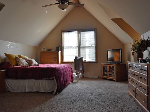 5th image of 1100 S Mountain Ln