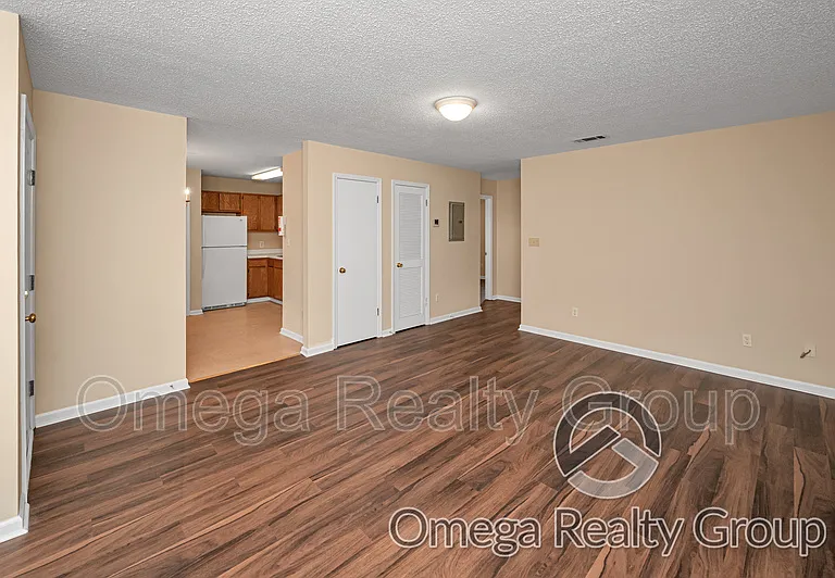4203 20th St NE #B8 — Photo 8