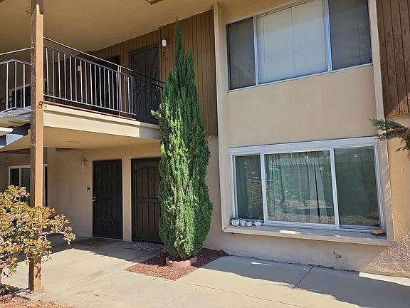 2nd image of 540 Oakdale Ln Unit A