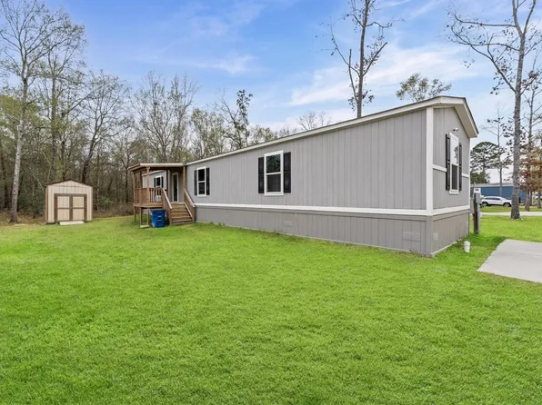 25226 Twin Oaks Dr, New Caney, TX 77357