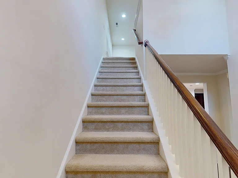248 Begen St — Photo 20