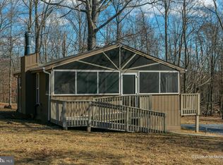 1182 The Woods Rd, Hedgesville, WV 25427