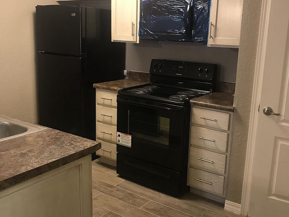 1st image of 6201 Escondido Dr APT 16B