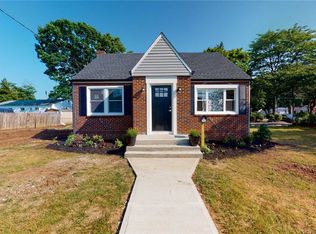 142 Main Ave, Wheatley Heights, NY 11798