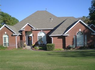 6940 Forest Tree Ln, Oklahoma City, OK 73150