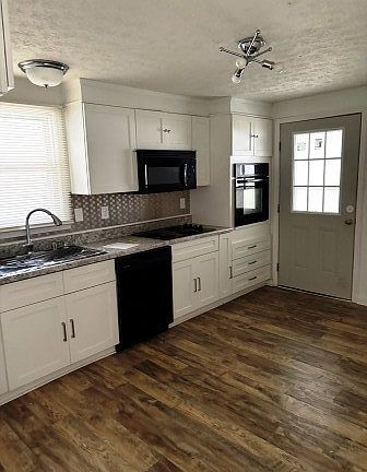 5th image of 2614 Forest Hills Rd