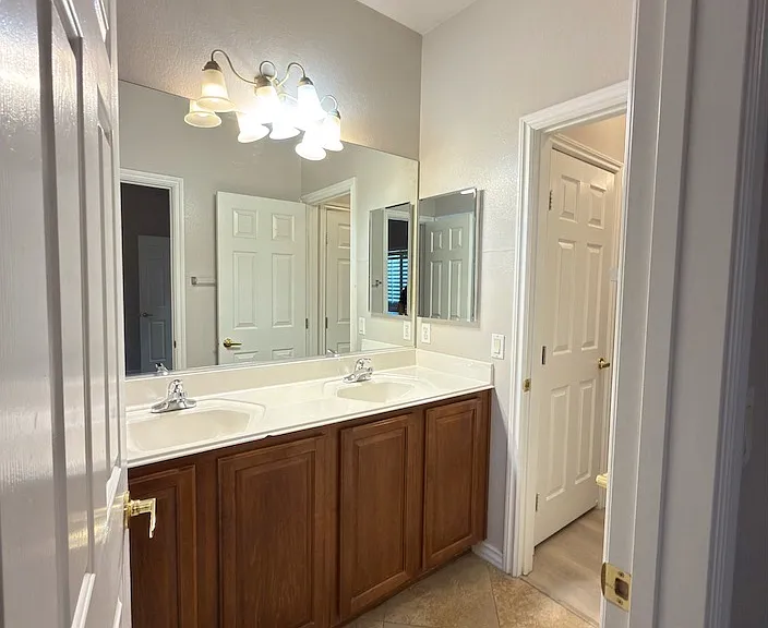 215 Animated Ct — Photo 23
