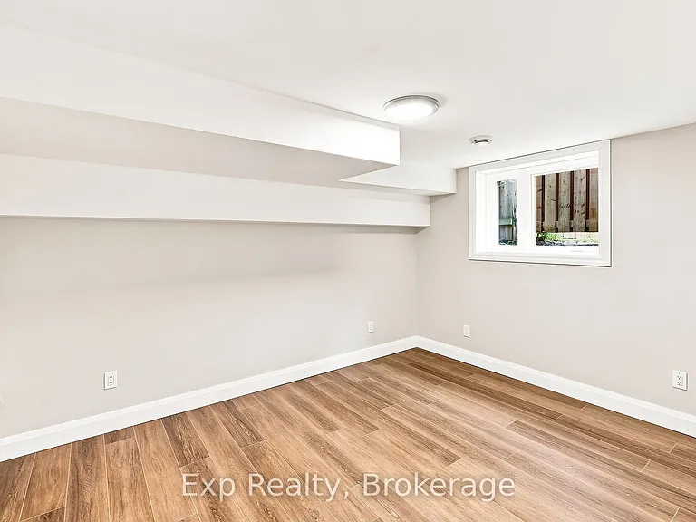 372 Major St #B — Photo 25